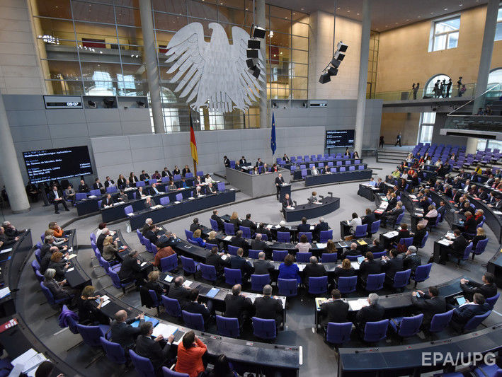 Германия ужесточила миграционное законодательство