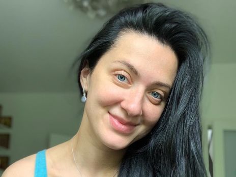 Бабкина показала фигуру в купальнике через два месяца после родов