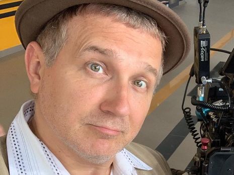 Горбунов показал, как выглядит с усами и длинными волосами