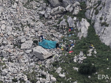 ﻿У Польщі виявили тіло одного зі спелеологів, заблокованих у печері