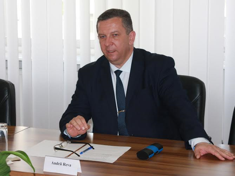 За границей на постоянной основе работает 3,2 млн украинцев – Рева