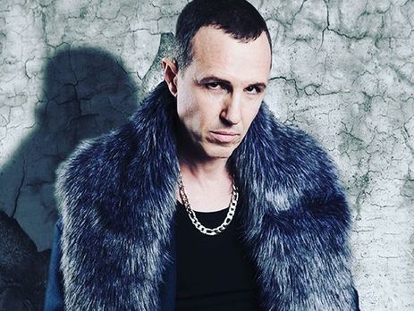 Верник заключил Успенскую в объятия и поцеловал. Фото