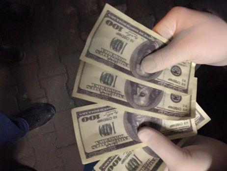 Деканоидзе: В Тернополе за вымогательство взятки задержаны двое сотрудников полиции