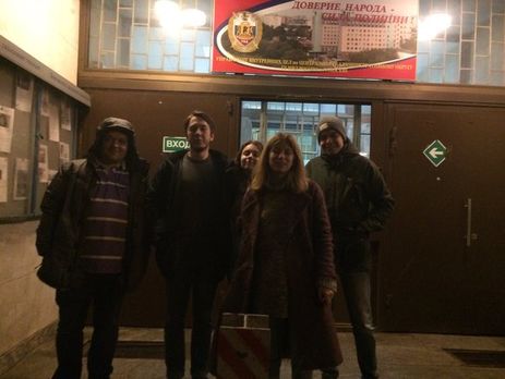 Активисты "Открытой России" после выхода из полицейского участка