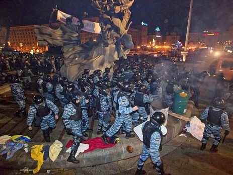 Экс-глава милиции Киева Коряк обвинил Левочкина в организации избиения на Майдане 30 ноября 2013 года. Видео