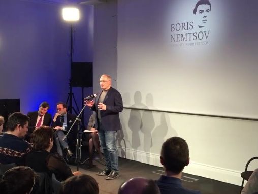 Ходорковский: Путин, несомненно, относится к тем, кто прикрывает убийц Немцова, не давая провести честное расследование