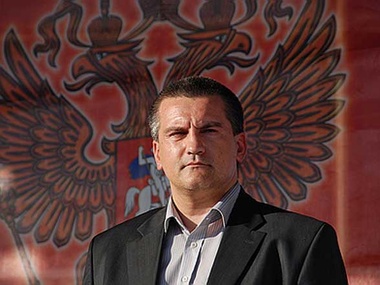 Турчинов подписал указ о незаконности избрания Аксенова премьером Крыма