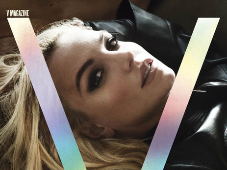Спирс украсила три обложки юбилейного выпуска журнала V Magazine