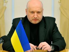 Турчинов: Если контрактников будет достаточно, мы не будем спешить с мобилизацией