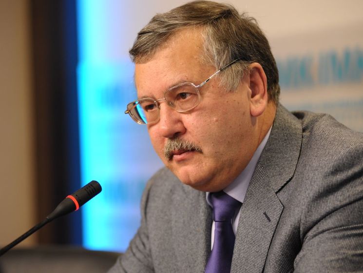Гриценко: Украина готова к переходу на контрактную армию, не готов президент
