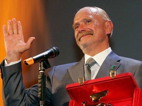 Михалков подал в суд на ряд российских СМИ