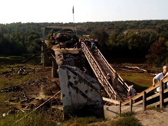 Боевики имитируют работы по демонтажу фортификационных сооружений у Станицы Луганской – украинская сторона СЦКК