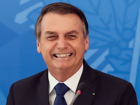 Болсонару допустил, что может принять помощь в борьбе с пожарами в Амазонии от “Большой семерки” после извинений Макрона