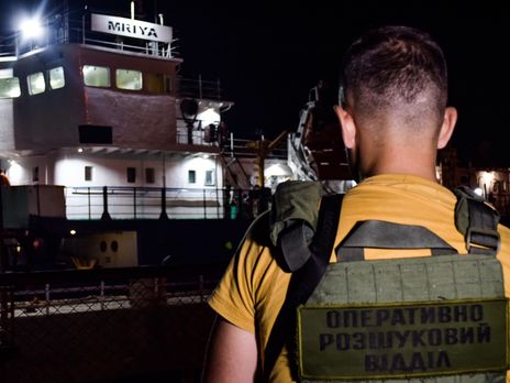 Судно, которое подозревают в поставках топлива для Черноморского флота РФ, доставили на хранение в Херсон