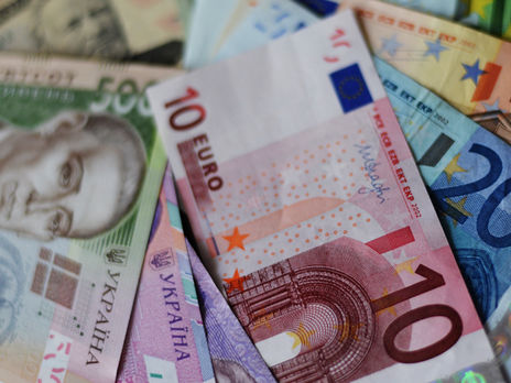 Нацбанк ослабил курс гривны к доллару до 26,49 грн/$