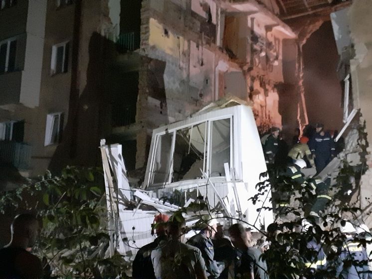 ﻿У Дрогобичі внаслідок вибуху обвалилася частина житлового будинку, є загиблий і постраждалі – ДСНС