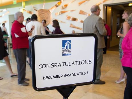 Жительница США подала в суд на свой университет после неудачных попыток устроиться на работу