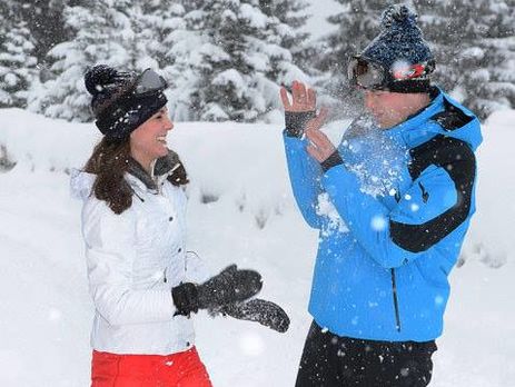 Принц Уильям и Кейт Миддлтон с детьми отправились в отпуск кататься на лыжах. Фоторепортаж