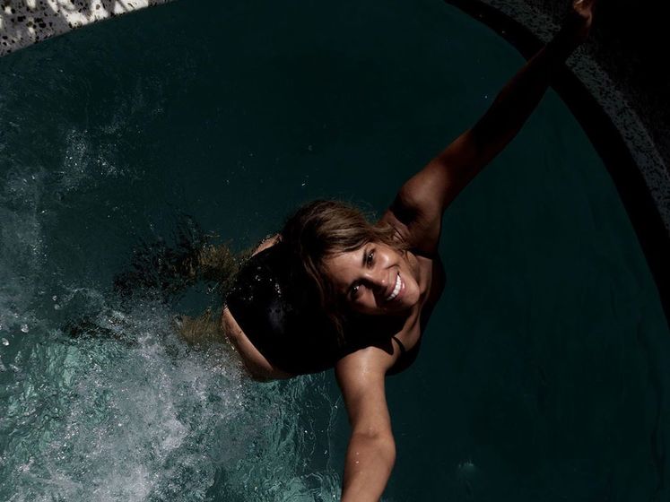 ﻿53-річна Голлі Беррі показала фігуру у прозорому купальнику