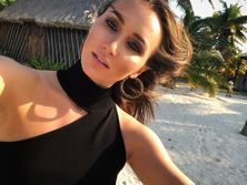 Ризатдинова и Maruv вместе показали растяжку