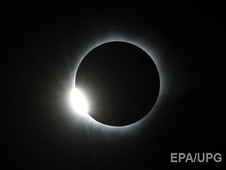 NASA показало полное солнечное затмение. Видео
