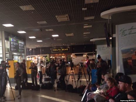 ﻿Родичі українських військовополонених моряків повідомили про їх прибуття в Україну – ЗМІ