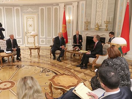 ﻿Болтон після зустрічі з Лукашенком: Думаю, білоруси хочуть незалежності
