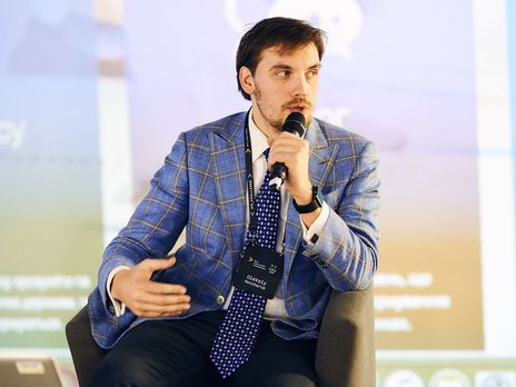 Гончарук заявил, что решение оставить Авакова главой МВД было одним из самых сложных