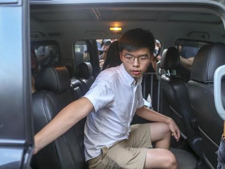 ﻿У Гонконгу поліція затримала лідерів, які протестували проти уряду