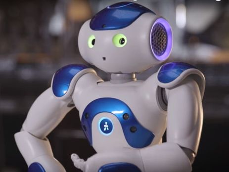 В США в сети отелей Hilton начал работать робот-консьерж Конни. Видео
