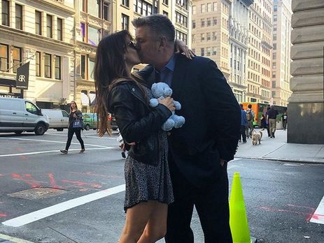 Молодая супруга Болдуина снова беременна