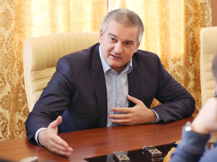Аксенов заявил, что "главой правительства" Крыма его назначил Янукович