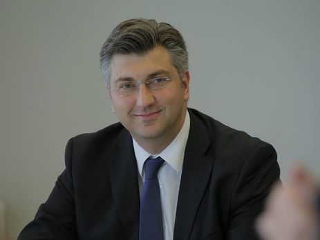 Евродепутат: Визы для украинцев могут отменить летом