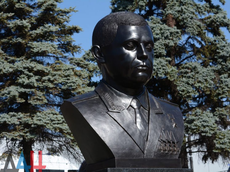 ﻿В окупованому Донецьку відкрили пам'ятник ексватажкові бойовиків Захарченку