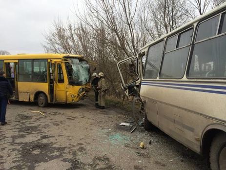 Во Львовской области столкнулись пассажирские автобусы, пострадали 20 человек