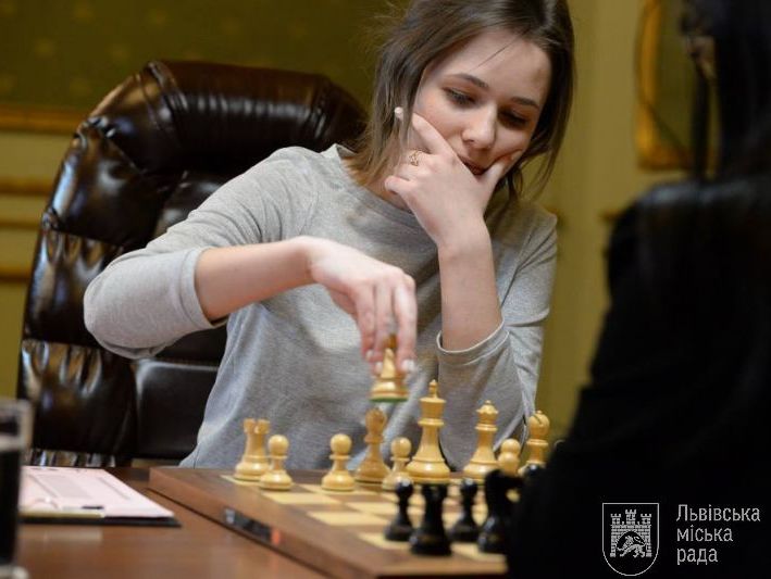 Украинская шахматистка Музычук сыграла вничью в седьмой партии матча за звание чемпиона мира