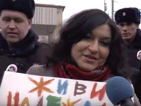 Москвичи вышли 8 марта на Триумфальную площадь, чтобы выразить гражданский протест против незаконного удержания в российской тюрьме гражданки Украины Надежды Савченко