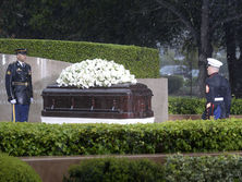 В США прошла церемония похорон Нэнси Рейган. Фоторепортаж