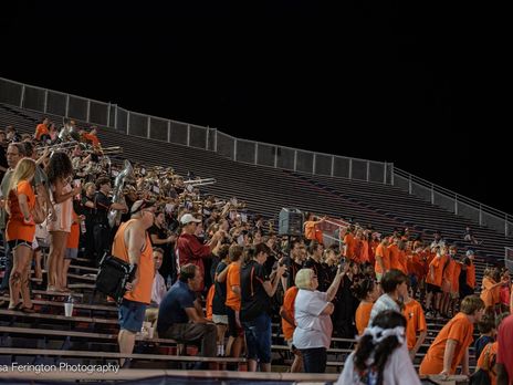 Неизвестные открыли стрельбу на стадионе в США, 10 раненых