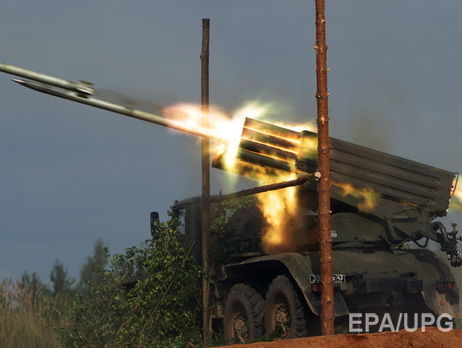 В Макеевку прибыли восемь БМП-2, две реактивные установки "Град", два самоходных орудия "Нона"