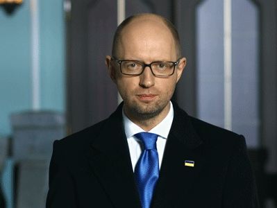 Яценюк заявил, что популисты, олигархи и Кремль наиболее заинтересованы в досрочных выборах в Украине