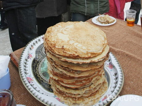 В России в ходе конкурса по поеданию блинов умер участник – СМИ