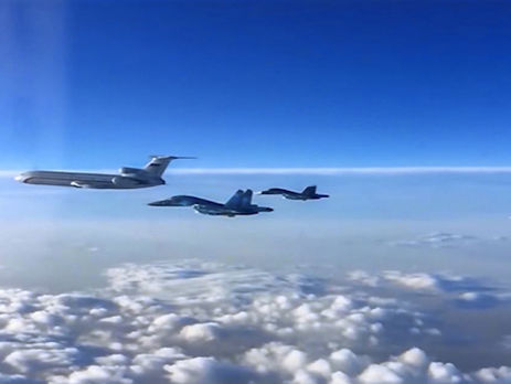 Минобороны РФ опубликовало кадры вывода первой группы российских самолетов из Сирии. Видео