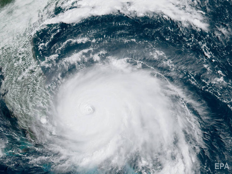 ﻿Найпотужніший протягом останніх 39 років. Ураган "Доріан" налетів на Багами і наближається до США