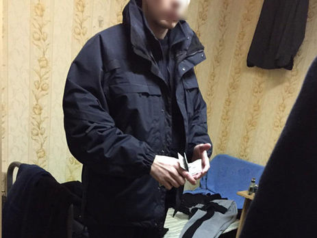 Прокуратура Киева: Патрульный полицейский похитил $17 тыс. из машины, попавшей в ДТП