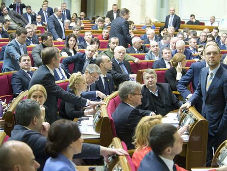 Депутаты внесли в повестку дня законопроекты, позволяющие вернуть активы Януковича