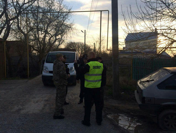 Полиция: Бизнесмена в Беляевке застрелил киллер, взрыв гранат был отвлекающим маневром