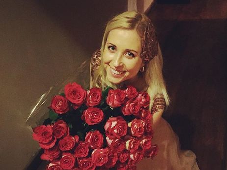 Матвиенко поделилась бытовым фото супруга и дочери на кухне