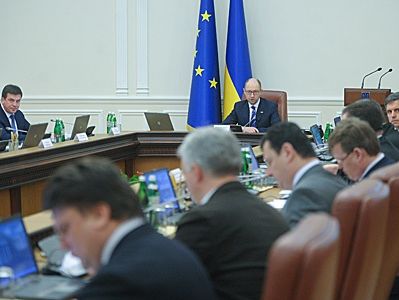 Яценюк: Нам нужен план финансовой стабилизации 