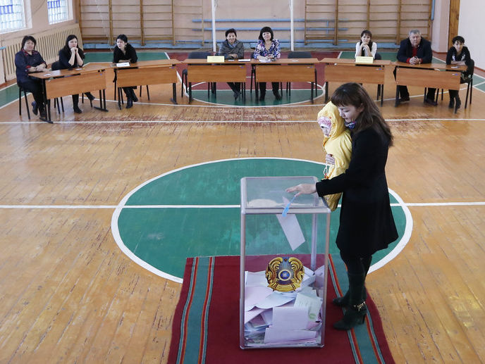 Экзитпол в Казахстане: Пропрезидентская партия "Нур Отан" набрала 82% 